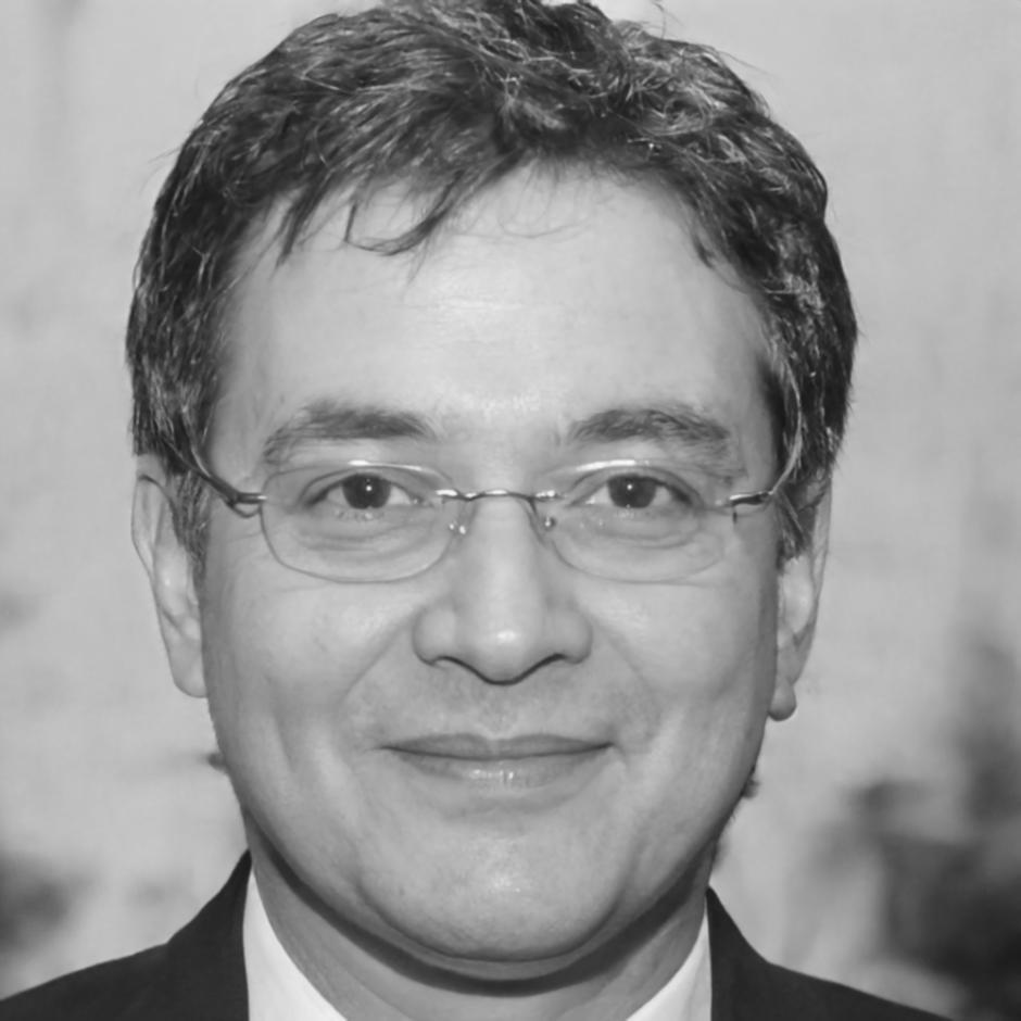 Finanzdozent Sebastian Mühlbauer